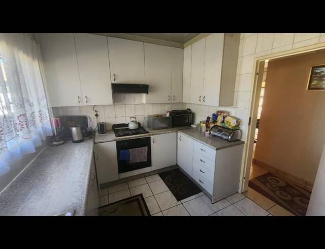 4 BEDROOM HOUSE FOR SALE IN RACEVIEW